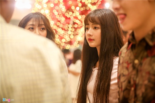 Mai Tai Phen, BB Tran cung nhieu nghe si du le cuoi Vinh Rau hinh anh 6