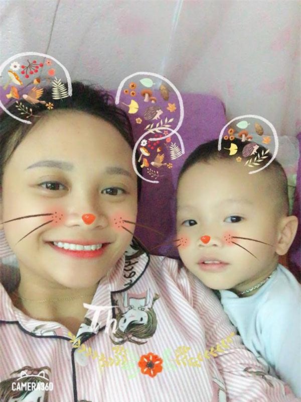 thay bo me an xong khong don, be trai vua rua bat vua noi cau khien ca nha "dung hinh" - 5