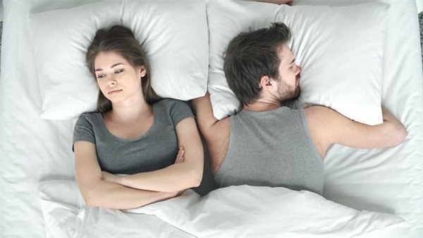 Mình có nên nghe lời chồng phẫu thuật thẩm mỹ để giữ chân anh? - Ảnh 2.