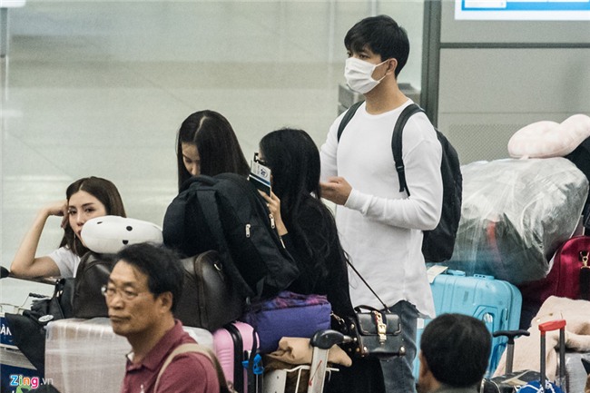 Giua bao scandal, Tim bit khau trang kin mit sang Han Quoc hinh anh 6