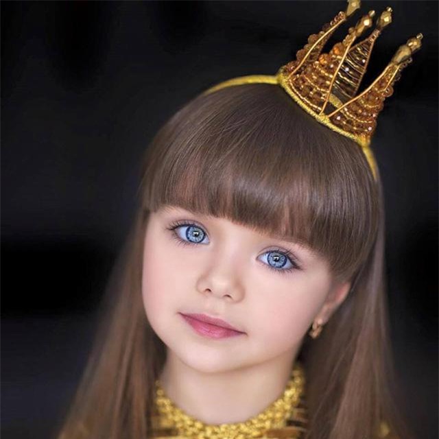 ve dep hut hon cua be gai giong het bup be, duoc ca ngoi "xinh dep nhat the gioi" - 2