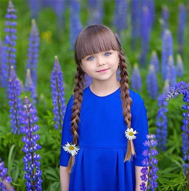 ve dep hut hon cua be gai giong het bup be, duoc ca ngoi "xinh dep nhat the gioi" - 15