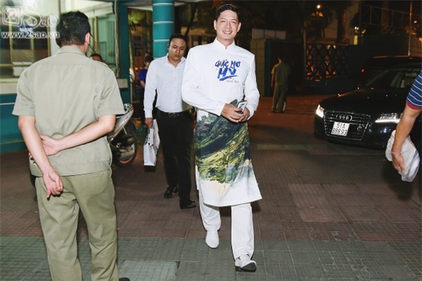 Giữa tâm bão ngoại tình, Bình Minh vẫn vui vẻ đi ra mắt phim mới-1