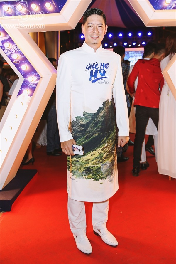 Giữa tâm bão ngoại tình, Bình Minh vẫn vui vẻ đi ra mắt phim mới-2