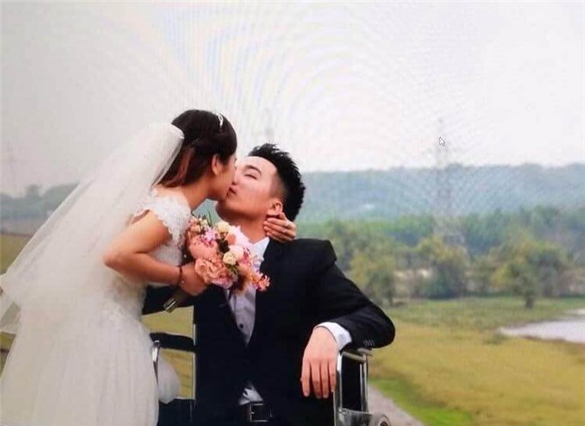 4 chuyen tinh "co tich ngoai doi thuc" khien ca nghin nguoi xuc dong nhat nam 2017 - 14