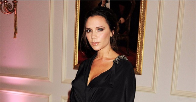 Phẫu thuật ngực tới 4 lần, Victoria Beckham thừa nhận đây là việc làm khiến cô hối hận - Ảnh 4.
