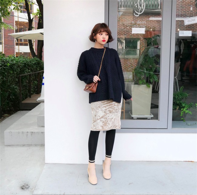 Áo len + chân váy: kết hợp thế nào để vừa ấm áp vừa gợi cảm, nữ tính trong đông này - Ảnh 11.