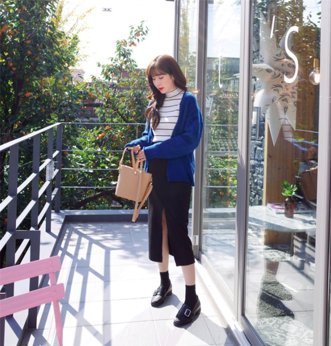 Áo len + chân váy: kết hợp thế nào để vừa ấm áp vừa gợi cảm, nữ tính trong đông này - Ảnh 16.