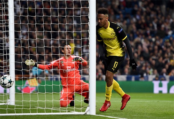 Lap sieu pham ha Dortmund, Ronaldo di vao lich su cup chau Au hinh anh 8