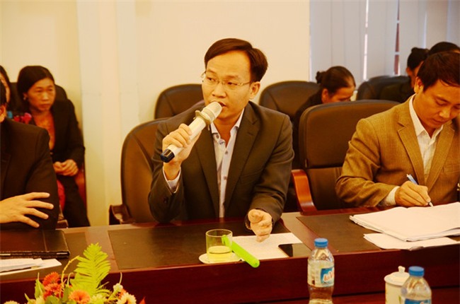 Be gai 4 tuoi bi bam tim toan than la do 'bi ban danh' hinh anh 1