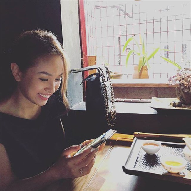 Ai rồi cũng khác, giống như Vân Hugo từ hot girl đời đầu chớp mắt đã biến thành quý bà ngực khủng - Ảnh 6.