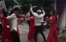 Dan be trap mo nhac san nhay loan duong o An Giang hinh anh 1