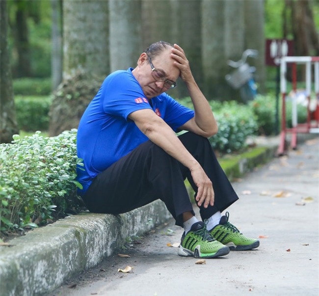 Le Giang to Duy Phuong: Sau anh hao quang truot doc vi soc va nuoc mat hinh anh 3