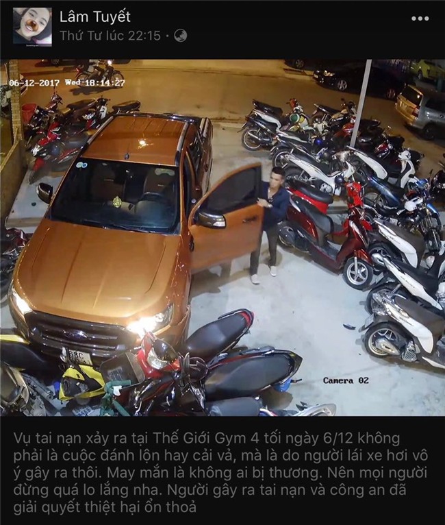 Clip: Cô gái thoát chết trong gang tấc khi xe bán tải lao thẳng vào sân phòng gym - Ảnh 8.