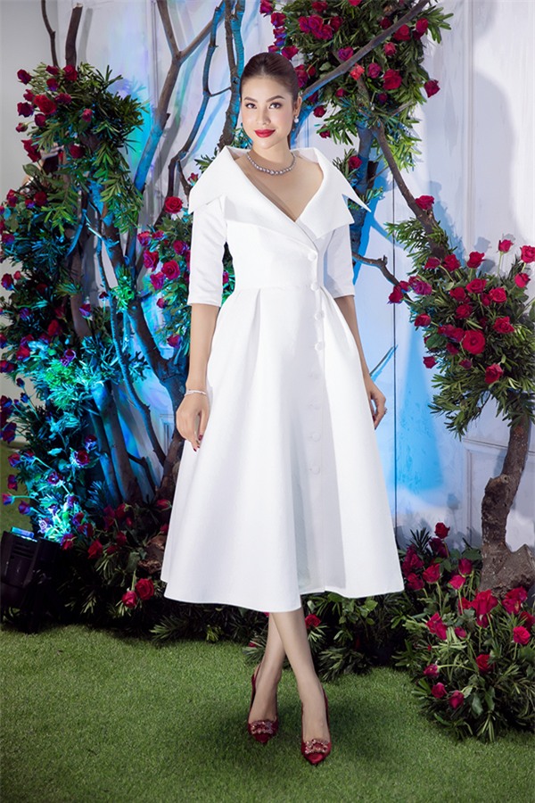 Bất chấp Phạm Hương cá tính nổi bật, Angela Phương Trinh vẫn chiếm spotlight thảm đỏ tuần này-3