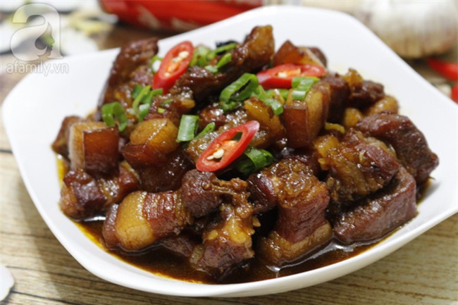 Món thịt kho sẽ ngon không tưởng nếu bạn chỉ thêm 1 nguyên liệu siêu dễ kiếm này - Ảnh 6.