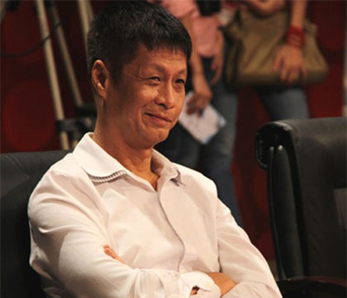 Đạo diễn Lê Hoàng gây xôn xao mạng xã hội khi khuyên cô gái có 1,5 tỷ: Nên dùng tiền phẫu thuật thẩm mỹ thay vì du học-4