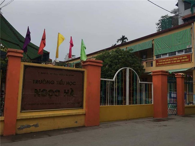 Bé trai bị bố và mẹ kế bạo hành đến rạn sọ não từng là học sinh xuất sắc, mong muốn được tiếp tục đến trường - Ảnh 3.