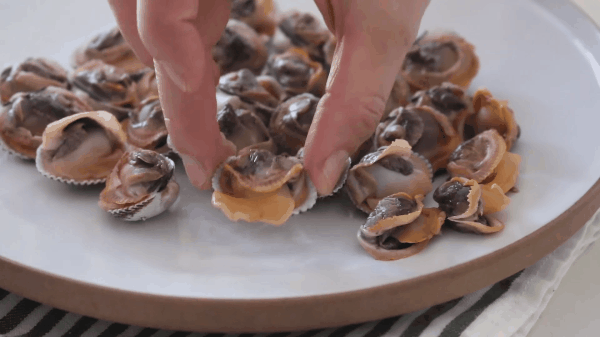 lam so nha sach cat, chat ban chi voi 'meo nho nhung co vo' nay! - 13