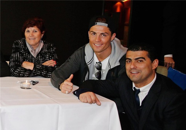 Ronaldo đã cứu vớt cuộc đời anh trai nghiện rượu và ma túy như thế nào? - Ảnh 8.