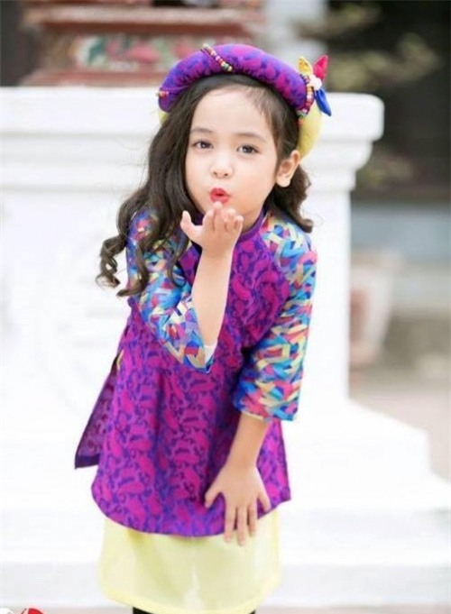 Mẫu nhí 6 tuổi gây tranh cãi vì quá biểu cảm khi cover ‘Sống xa anh chẳng dễ dàng’ - Ảnh 5.