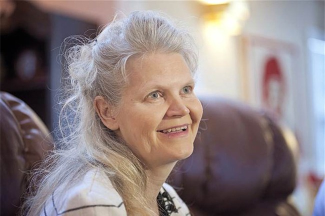 Suốt thai kỳ ngỡ rằng mình mang thai sinh ba, đến lúc vào phòng sinh, bác sĩ nói hai chữ khiến cả gia đình bối rối - Ảnh 1.