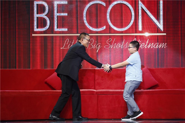 Cậu bé đọc vanh vách Chiếu dời đô của Lý Thái Tổ khiến MC Lại Văn Sâm đứng hình-1