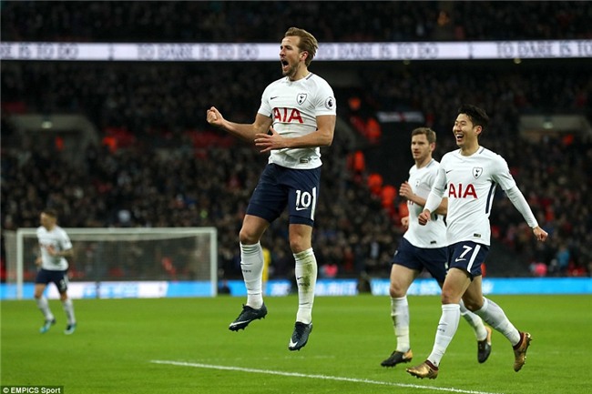 Harry Kane lập cú đúp, Tottenham đẩy Arsenal xuống thứ 6 - Ảnh 2.