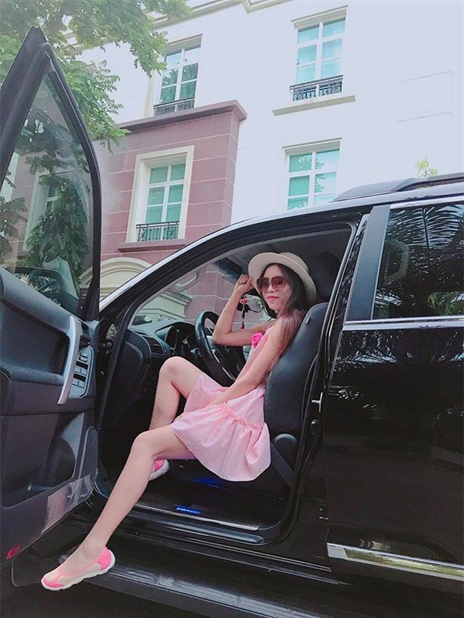 lay chong tay, “hot girl dat nhan” song sung suong chang kem con nha giau - 11