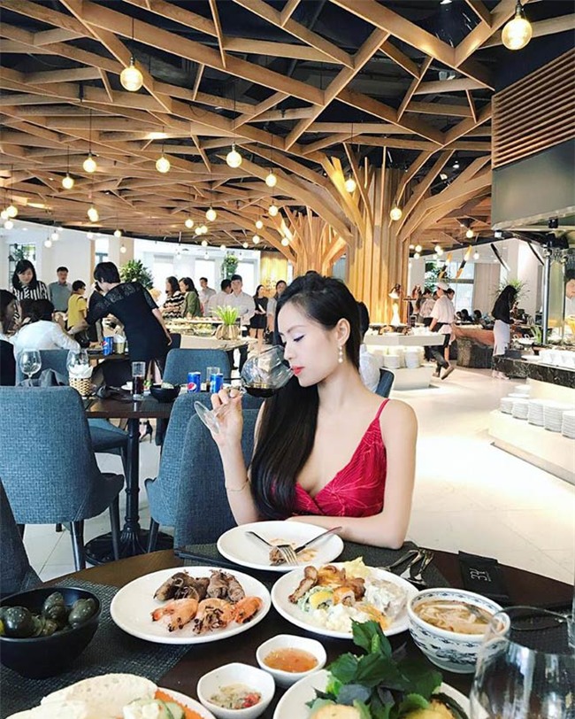 lay chong tay, “hot girl dat nhan” song sung suong chang kem con nha giau - 13