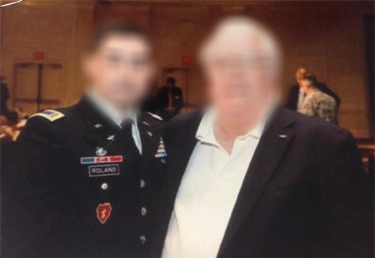 quý bà dại gia sap bay trai ngoại "thả thính" - 1