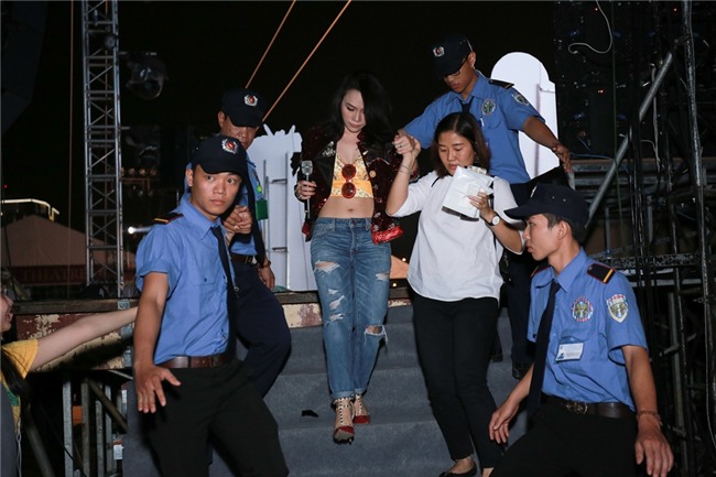 Mỹ Tâm khiến hàng ngàn fan phát cuồng khi thể hiện điệu nhảy say rượu trứ danh-11