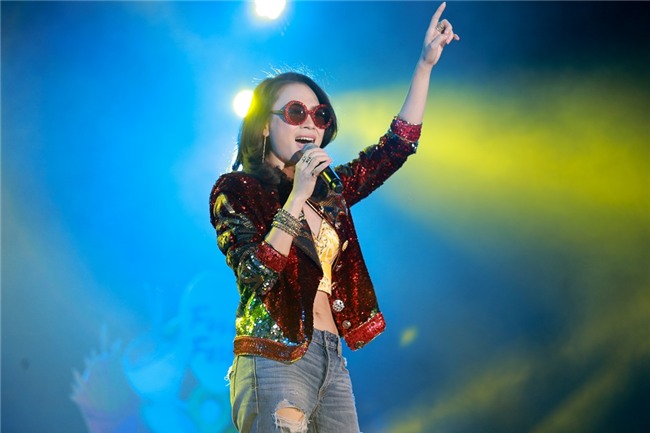 Mỹ Tâm khiến hàng ngàn fan phát cuồng khi thể hiện điệu nhảy say rượu trứ danh-3