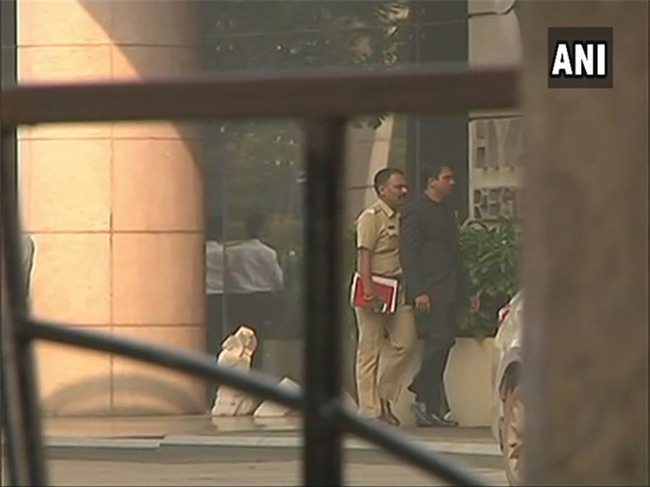 Sao nu 17 tuoi An Do livestream khi bi sam so hon 2 tieng tren may bay hinh anh 2