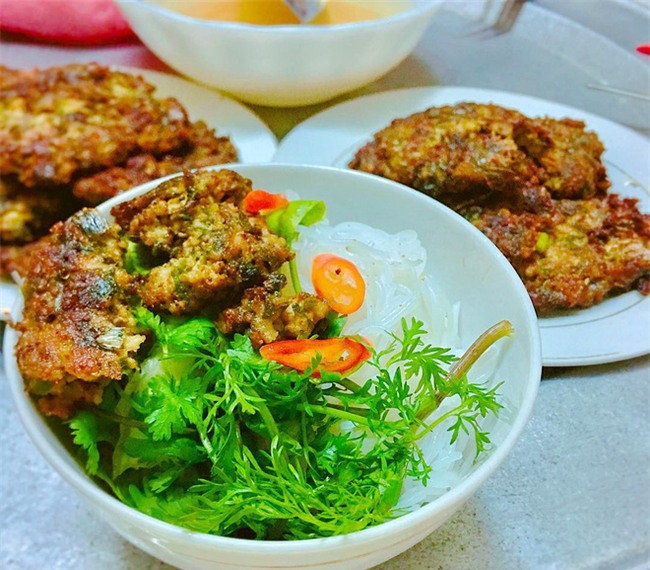 Rươi - món đặc sản nhìn thì sợ, nếm thử thì mê riêng có của miền Bắc - Ảnh 8.