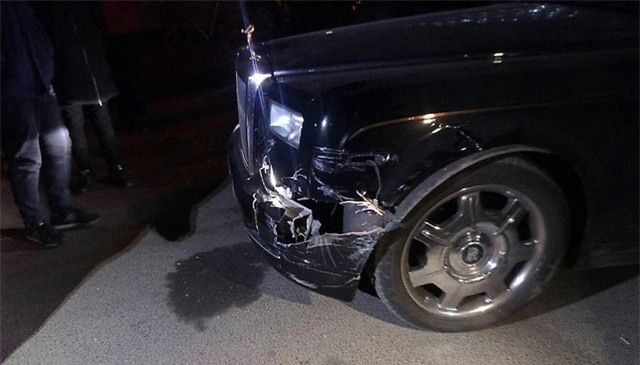 Bị đâm vỡ đầu xe, chủ Rolls-Royce nói với tài xế Hyundai: Bán nhà đi - Ảnh 3.