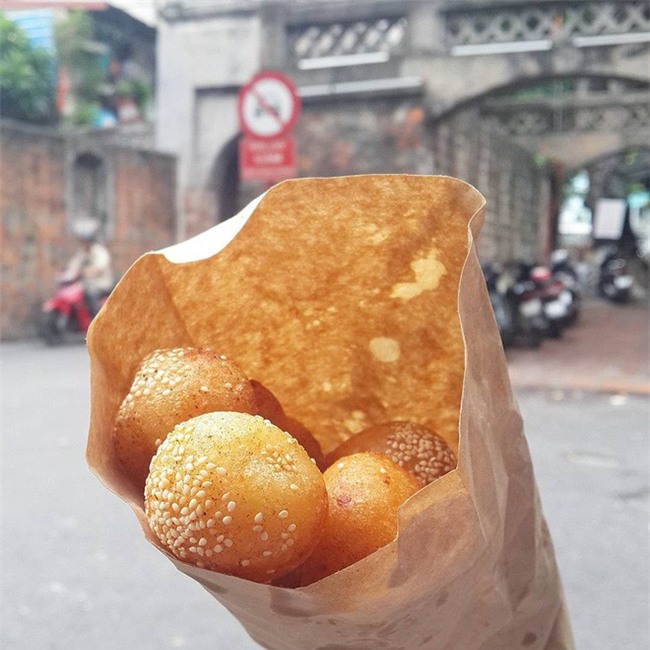 Mách bạn 4 hàng bánh rán chỉ từ 1k mà chủ hàng lúc nào cũng niềm nở, thân thiện ở Hà Nội - Ảnh 3.