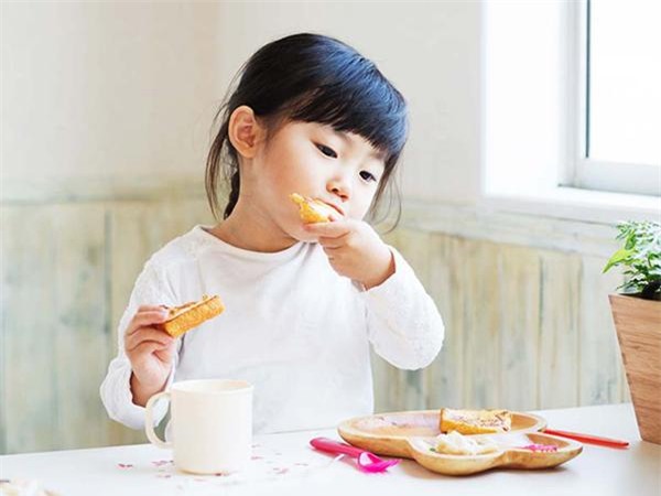 5 chieu nuoi con cua me nhat de tre co suc de khang, khoe manh nhat the gioi - 2