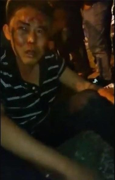 cha sat hai con 5 tuoi: "neu moi nguoi xong vao thi hai bo con toi cung chet" - 2