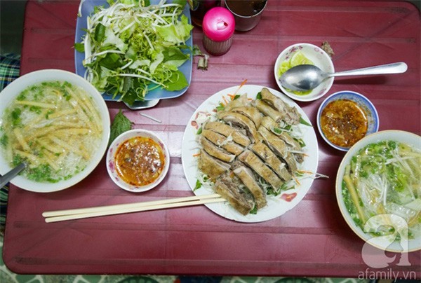 3 quán ăn Sài Gòn có tốc độ bán hàng nhanh như điện xẹt, nếu không canh giờ là hẹn quay lại lần sau - Ảnh 3.
