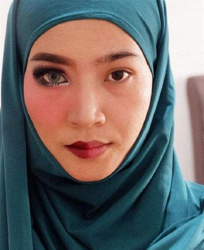 xu huong gay boi roi nhat nam 2017: trang diem nua mat! - 4