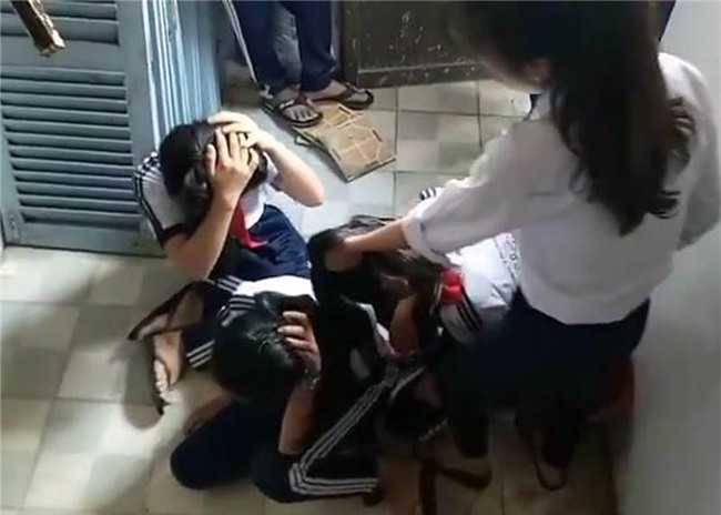 bạo lực học đường,học sinh