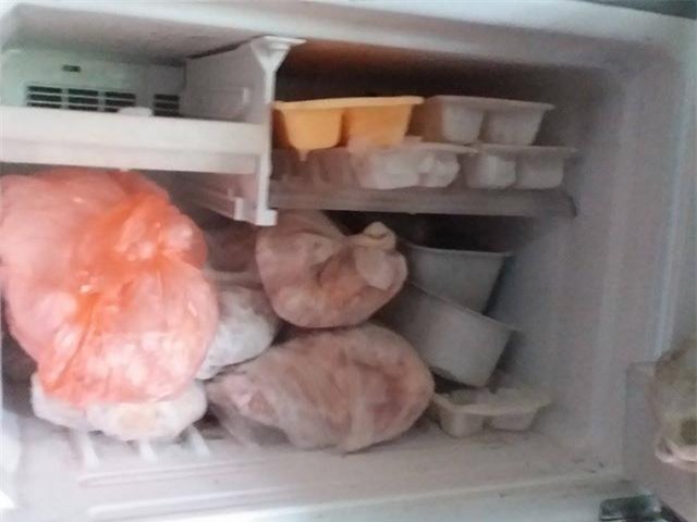 tran tinh cua ong bo bao hanh con 9 tuoi bang day dien: "danh con xong toi cung ngoi khoc" - 4