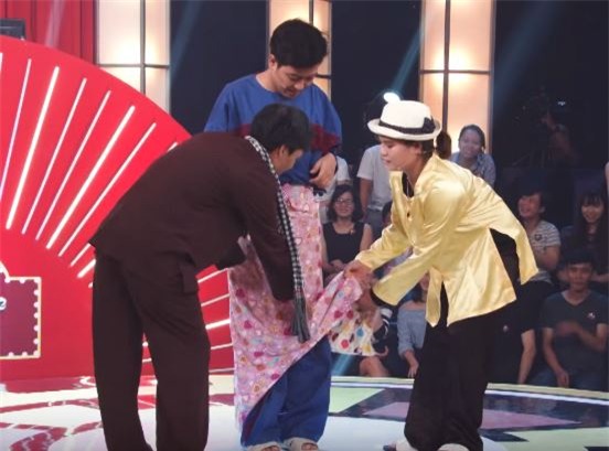 Trấn Thành ‘cạn lời với cặp đôi ‘bá đạo’ chưa diễn đã quên lời-8