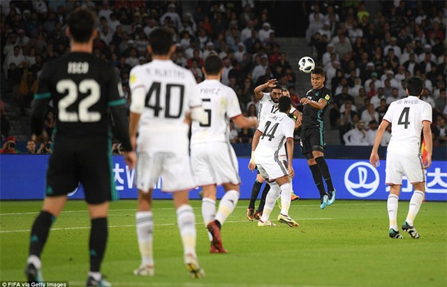 Al Jazira bất ngờ vượt lên dẫn trước ở phút 41