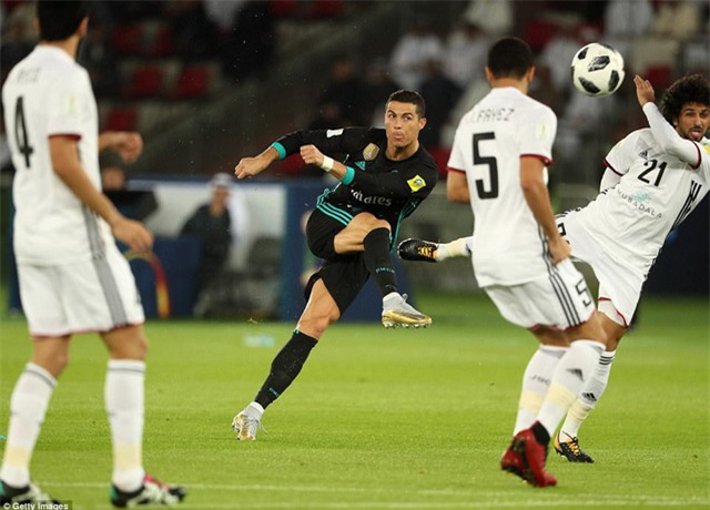 
C.Ronaldo gỡ hòa 1-1 và anh đã có bàn thứ 6 tại các kỳ FIFA Club World Cup
