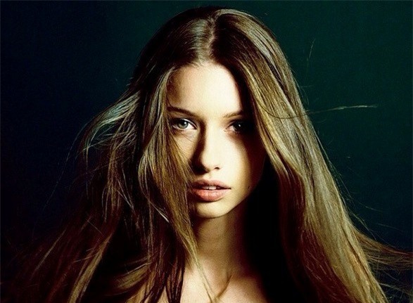 Mất 95% xương hàm và bị buộc phải bỏ đứa con trong bụng vì ung thư, cô người mẫu này đã làm một điều tuyệt vời - Ảnh 2.