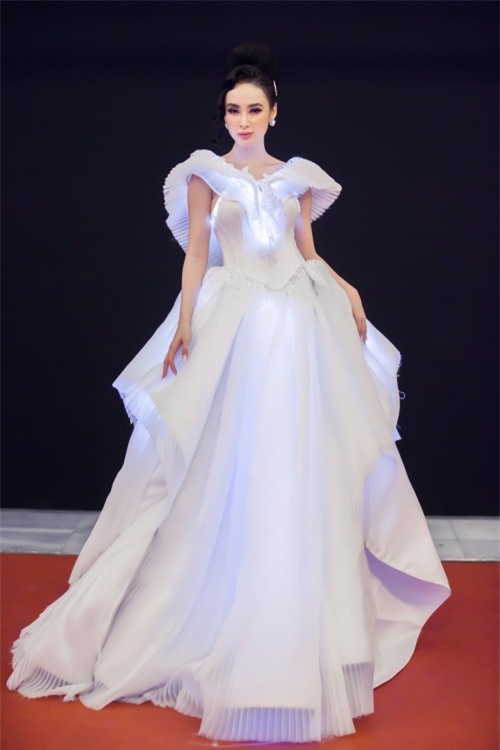 10 khoảnh khắc thảm đỏ đẹp nhất năm 2017 của dàn mỹ nhân Việt-1