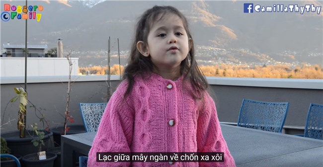 Thiên thần lai 4 tuổi tái xuất với bản cover Túy Âm cực đáng yêu - Ảnh 4.