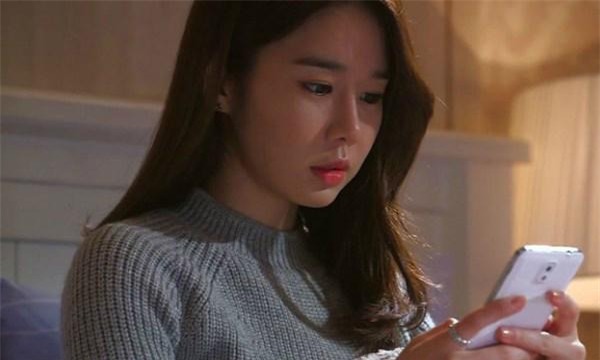 ban trai noi doi nguoi cu phan boi trong khi chinh anh lai lang nhang, toi nen tin ai? - 1